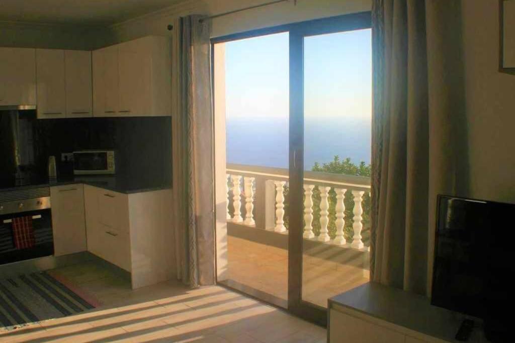 Arcos Grands Suites With Enormous And Private Pool. Arco da Calheta  Exterior photo